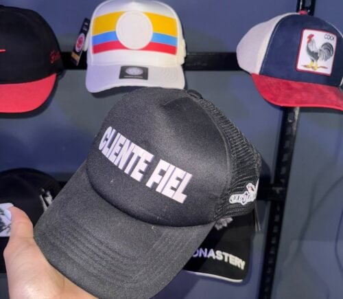 Gorra de nuestra marca